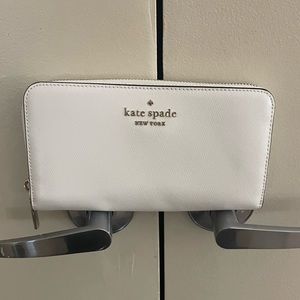 White Kate Spade Wallet
